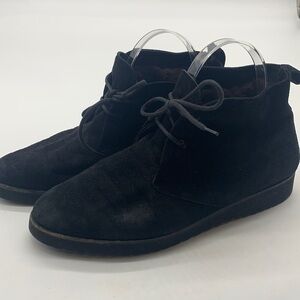 Cole Haan Black Suede Ankle Bootie - brown Fur lined Sz 9.5. CH0158